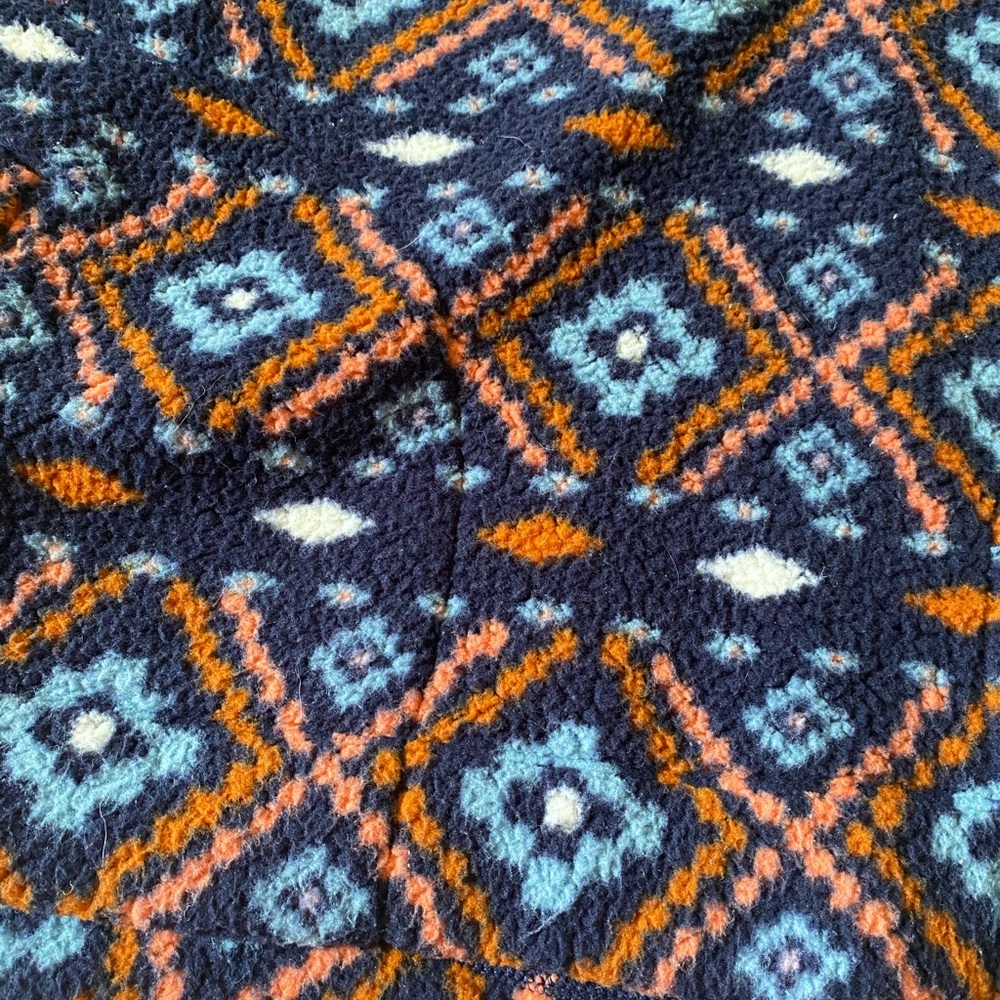 Patterned fleece pullover - Picture 2 of 4